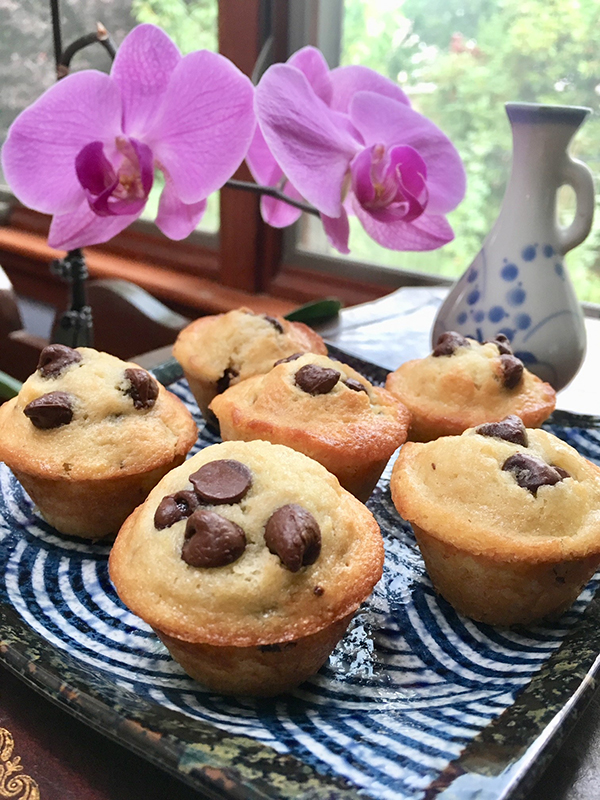 banana chocolate chip muffins